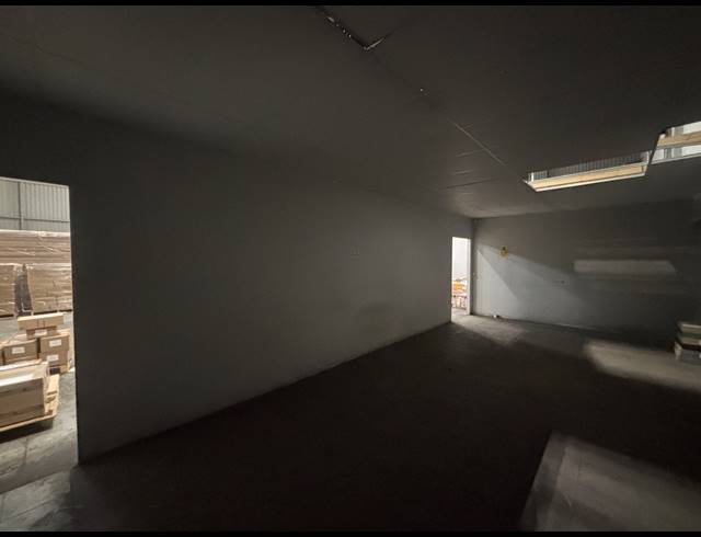 1,154M² WAREHOUSE TO LET IN AIRPORT INDUSTRIA